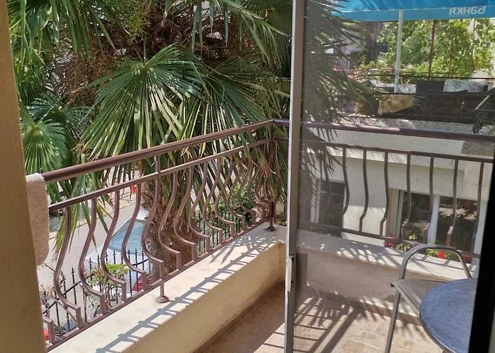 Πανσιόν Eos Σωζόπολη